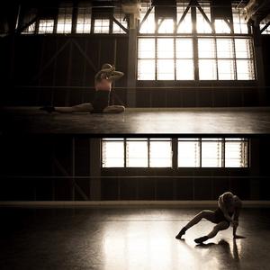 Holly Doyle rehearsing for De Novo.  Photo:  Bernhard Knauer.