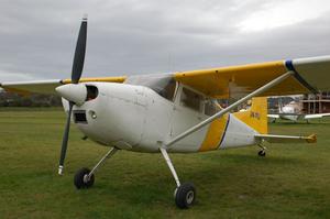 A Cessna 180 Taildragger (Steve Hitchen)