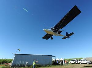 Tim crosses the threshold for the record-breaking landing #103. (via Tim Howes)