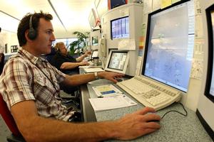 An Airservices en-route controller at Melbourne Centre. (Airservces)