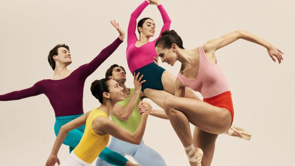 TAB Artists Elijah Trevitt, Larissa Kiyoto-Ward, Lilla Harvey, Isobelle Dashwood and Jett Ramsay in Copland Dance Episodes (choreography by Justin Peck).
Photo: Pierre Toussaint, 2025.