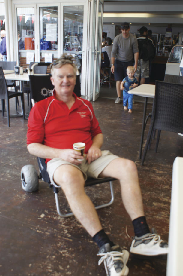 An overweight editor takes a well earned break.