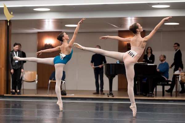 LAYLA KLUSS (101) and SASKIA VOGT (102). Photo: Gregory Batardon.