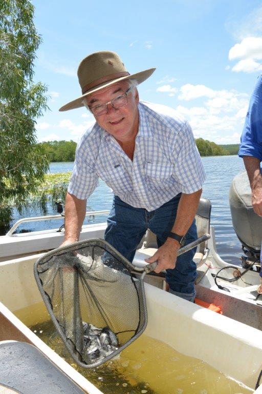 7000 barra released into Manton Dam Fishing World