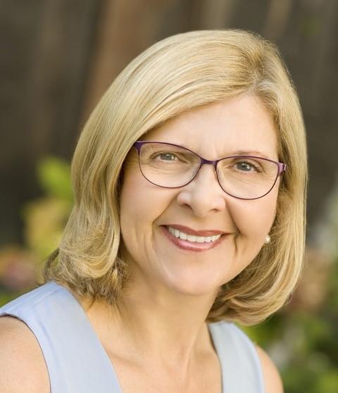 Betsy McGinn is an ecommerce pioneer and has worked with hundreds of brands on their online strategy. She co-authored The Amazon Roadmap and is a regular speaker at events around the world.