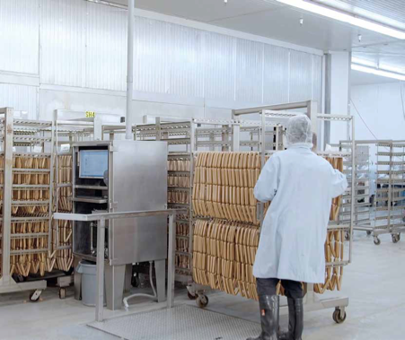 Cohesive data collection detects weak spots and sources of loss in the smoking process at Courage Production. (Image source: CSB-System)