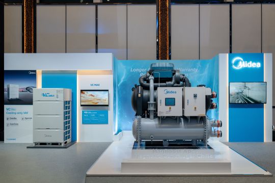 The Magboost Apex delivers 10% higher full-load COP and 30% better overall energy efficiency than traditional chillers.