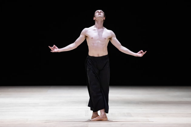 Callum Linnane in Obsidian Tear (McGregor), The Australian Ballet, 2022. Photo: Daniel Boud