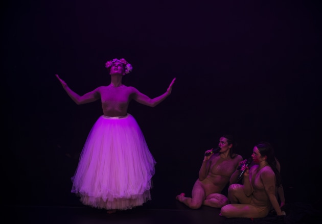 Phantasm, choreographed by Melanie Lane. Photo by Gregory Lorenzutti