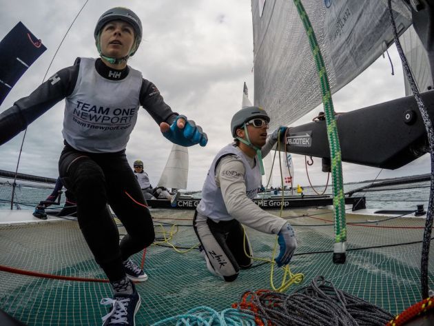 Fast paced action on Team Magenta 32 (Image by Jen Edney Photography/ M32 Series).