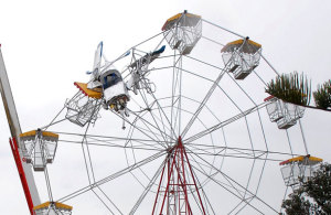 The Sierra 200 lodged firmly in the ferris wheel. (ATSB)