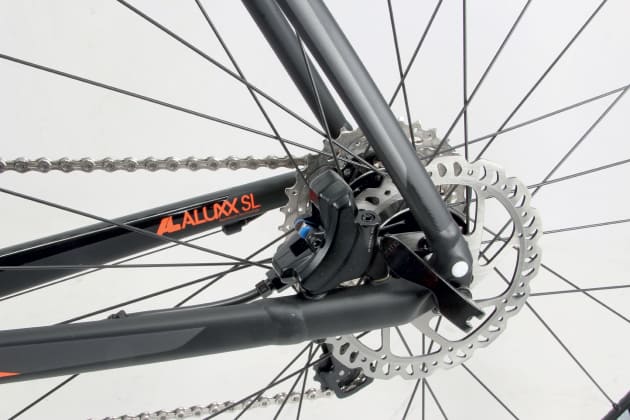 The drop out is made of one piece of aluminium which also incorporates the flat mount brake holes.