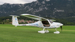 Pipistrel's WATTsUP taxis for its maiden flight on 22 August, (Pipistrel)