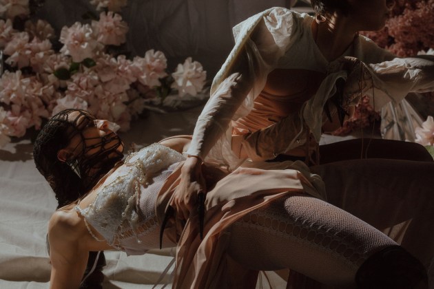 Faraway, choreographed by Jenni Large for Australian Dance Theatre.
Image: Jonathan VDK, styling by Ava Viscariello.