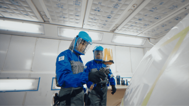 Lando Norris and AkzoNobel3