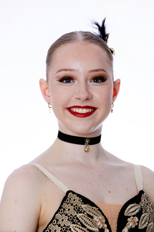 Avalon Roberts. Photo by BWP Studios