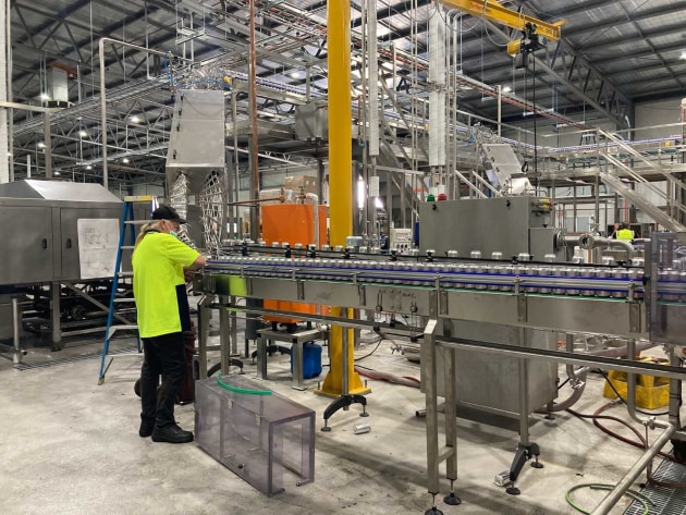 Best Bottlers’ new canning line installed at its Mildura facility.