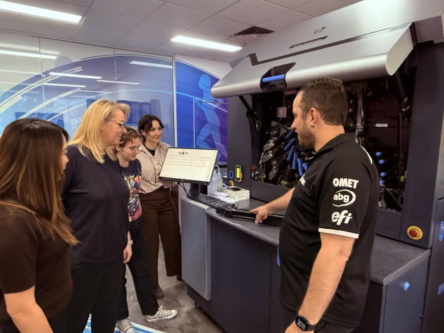 Building confidence in technical capability (from left): Chisato Moriguchi, Jane Jackson, Arlo-Cyrus Bruhn, and Annabell Radford, with Currie Group instructor Steve Cook.