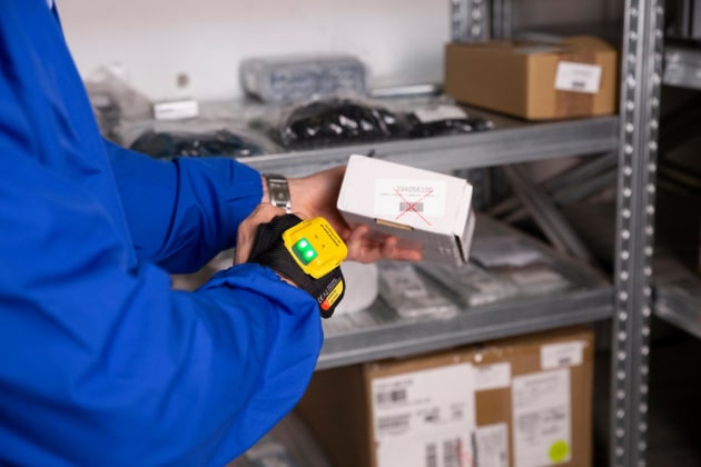 A new hands-free wearable scanner from Datalogic aims to deliver efficiency, accuracy, reliability and ergonomic benefits when used in a range of settings, including logistics, manufacturing and warehouses.