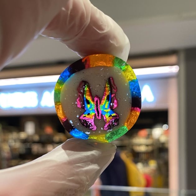 If you have visited The Rocks area in Sydney, you would have undoubtedly been transfixed by the craftsmanship of the crew behind the glass at confectionery company Sticky.