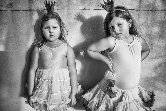 Isla and Elki, 2015. Sisters, Isla and Elki role-play as princesses. © Natalie Grono.