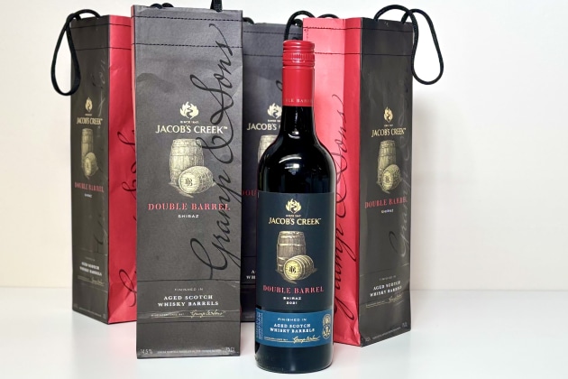 Jacob’s Creek Wine Packed in A Gift Bag Made with Paptic Returns for the Holiday Season
