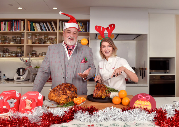 SecondBite Ambassador Matt Preston and Coles Ambassador Courtney Roulston helping to launch the Coles SecondBite Christmas Appeal. Image: Coles Group