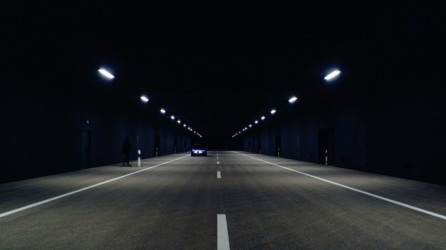 Mercedes-Benz opens advanced light testing centre