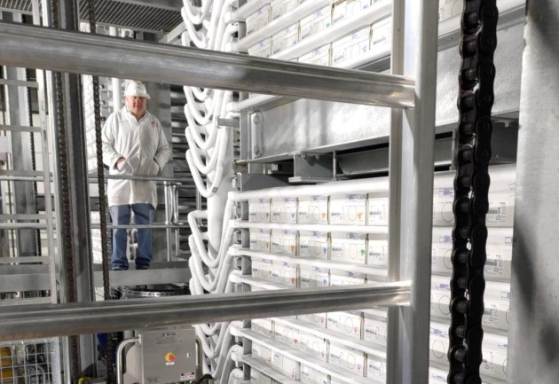 Plate freezers are one of the fastest and most energy efficient systems for freezing cartons of meat.