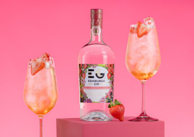A fresh new gin flavour has made its way to Australian shelves from the UK, just in time for summer – with the launch of Edinburgh Gin’s Strawberry & Pink Pepper Gin in Dan Murphy’s.
Source: Edinburgh Gin