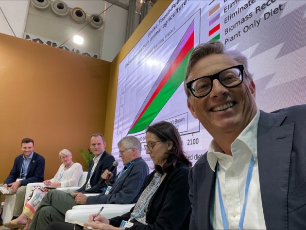 V2Food CEO Nick Hazell at COP27 on the Future of food: Scaling up plant-based innovation and cellular agriculture panel, with representatives from Impossible, Oatly, BCG, Upfield and Proveg.