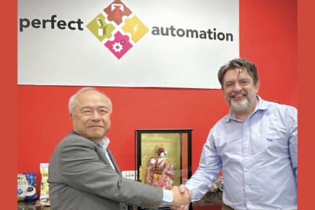 Sealing the deal: Toshio Omori (left) and Patrick Mercieca