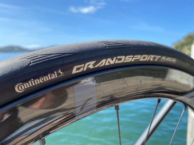 The bike was fitted with Continental Grandsport Race 25c tyres and they performed faultlessly.