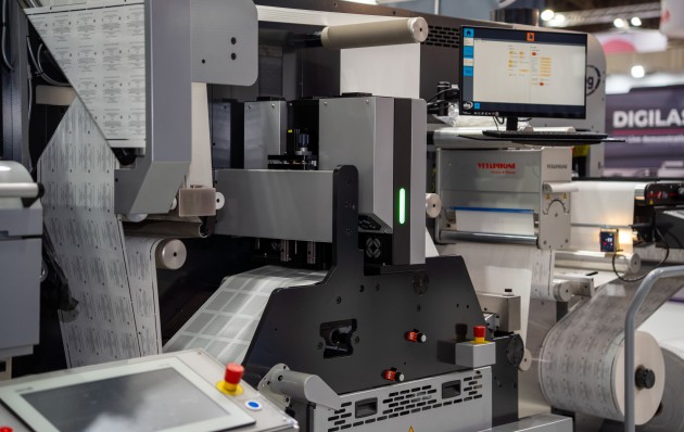 New creative and functional possibilities: A key advantage of the new system is its ability to print directly onto adhesive layers