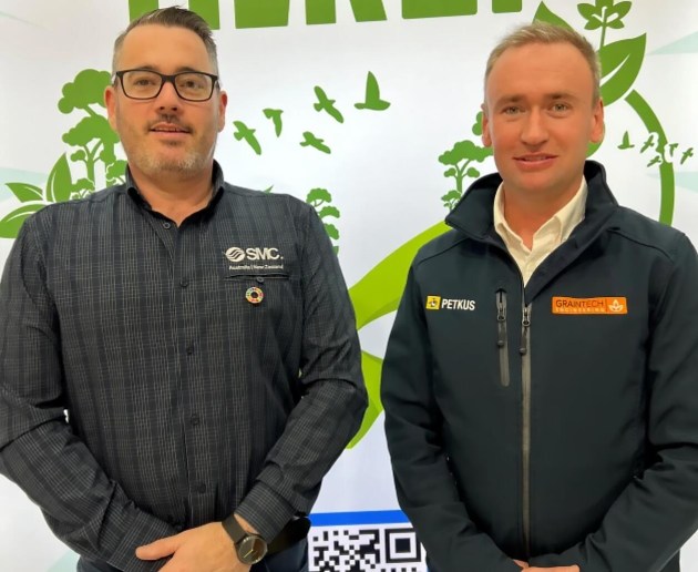 SMC’s Ryan Worthington and Nick Smith from Graintech.