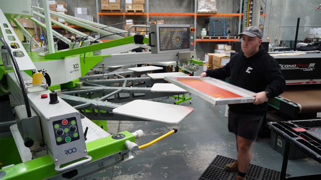 Increased production capabilities: The ROQ NEXT delivers up to 1200 garments per hour, a 33% increase over the ROQ E's 900/hour