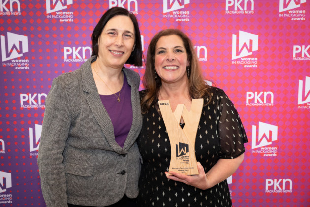 APCO's Sandra Dal Maso with award winner Viviana Vinci