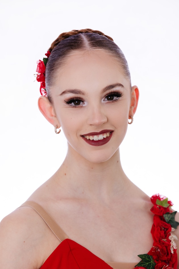 Yve Noelle Bollinger. Photo by BWP Studios