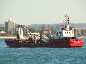 Coomera River dredging operation underway