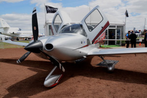 Cirrus to tour SR22 Australis