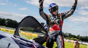 Hall stuns Ascot to grab Spectacular Win