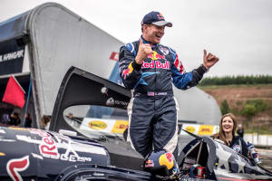 Chambliss rockets to Championship Lead after Kazan Win
