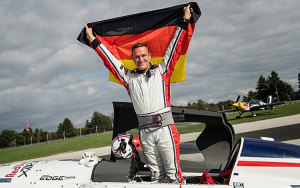 Dolderer storms to Red Bull Championship at Indy