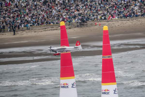 Red Bull Air Race returns to Japan