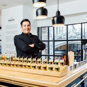 Mustard brand spruiks $100 Haute-Dog