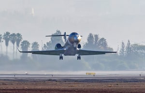 Gulfstream G300 makes First Flight