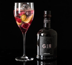 Aussie gin makers get into the Christmas spirit