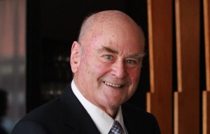James Halliday passes Wine Companion baton