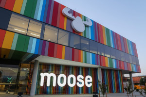 Moose moves on Worlds Apart