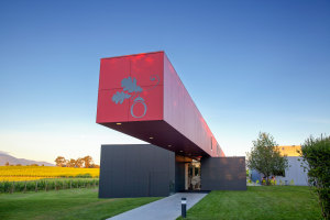 Endeavour Group buys Oakridge Wines